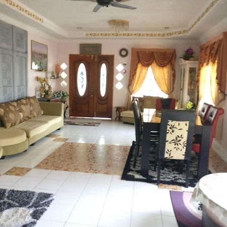Love Homestay Ct Kangar Exteriör bild