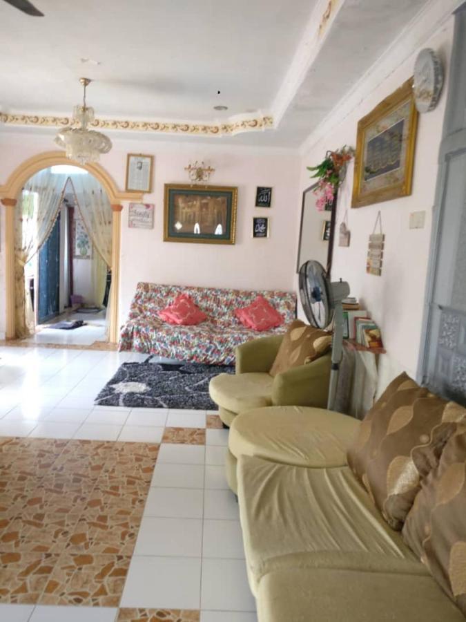 Love Homestay Ct Kangar Exteriör bild
