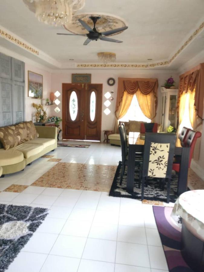 Love Homestay Ct Kangar Exteriör bild