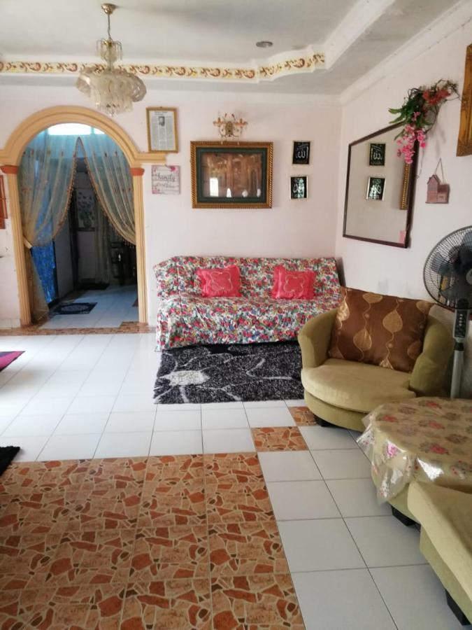 Love Homestay Ct Kangar Exteriör bild